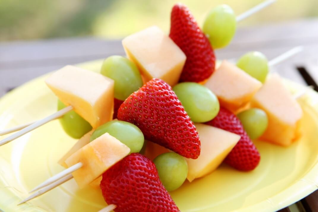 fruit-and-cheese-kabobs