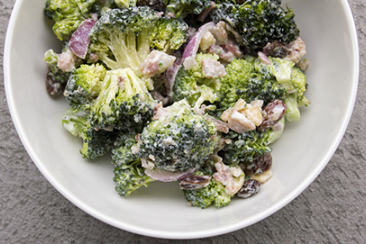 BroccoliSalad_527x323