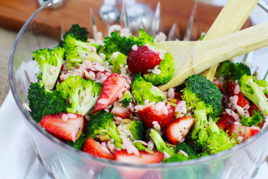 BrocoliStrawberryOrzoSalad