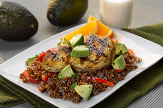 Grilled-Chicken-and-Avocado-Quinoa-Pilaf_Meal