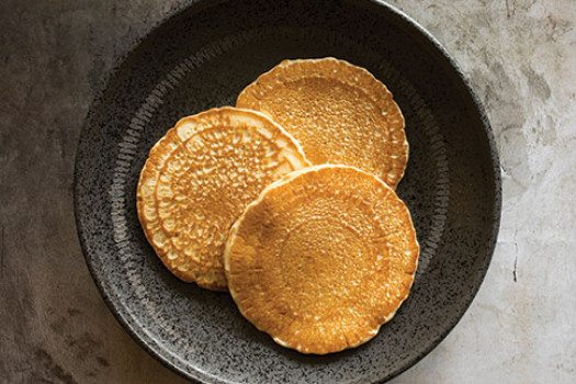 LightWholeWheatPancakes_527x323