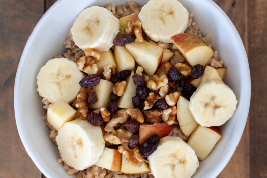 Rice-Bowl-Breakfast-with-Fruit-and-Nuts_v