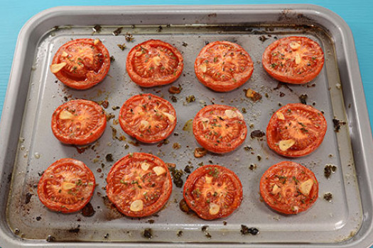 RoastedTomatoesWithHerbs_527x323