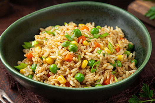 Image titled: VegetableFriedRice_527x323